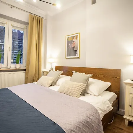 Old Town Heart Ii - New Town Square - Just Renovated!