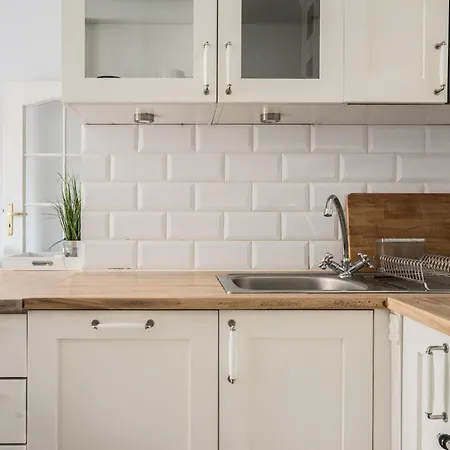 Old Town Heart Ii - New Town Square - Just Renovated! 아파트 *