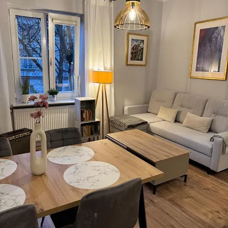 Old Town Heart Ii - New Town Square - Just Renovated! Apartmán *