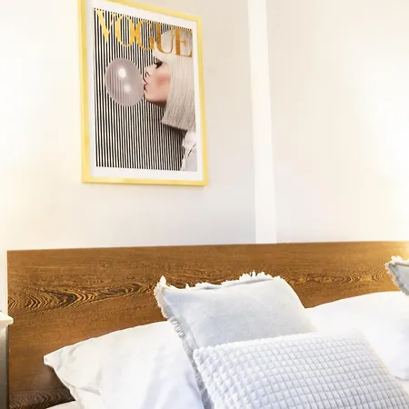 Old Town Heart Ii - New Town Square - Just Renovated!