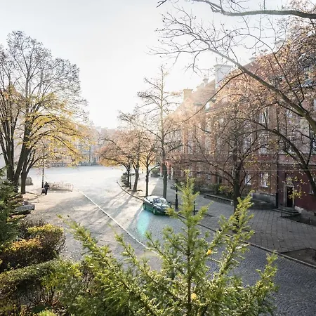 Old Town Heart Ii - New Town Square - Just Renovated! Apartman